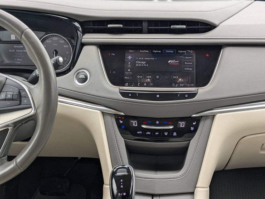 Used 2021 Cadillac XT5 Premium Luxury FWD image 17
