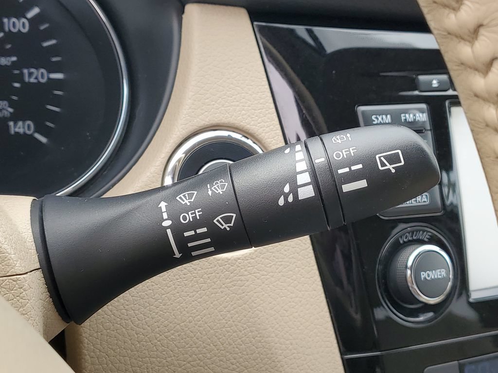 Used 2014 Nissan Rogue SL AWD/4WD image 21