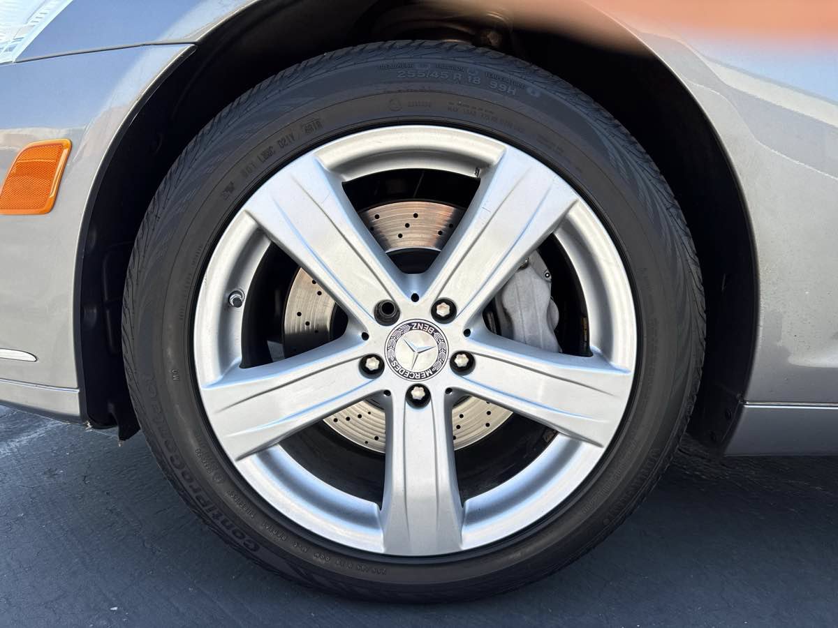 Used 2012 Mercedes-Benz S 550 image 9