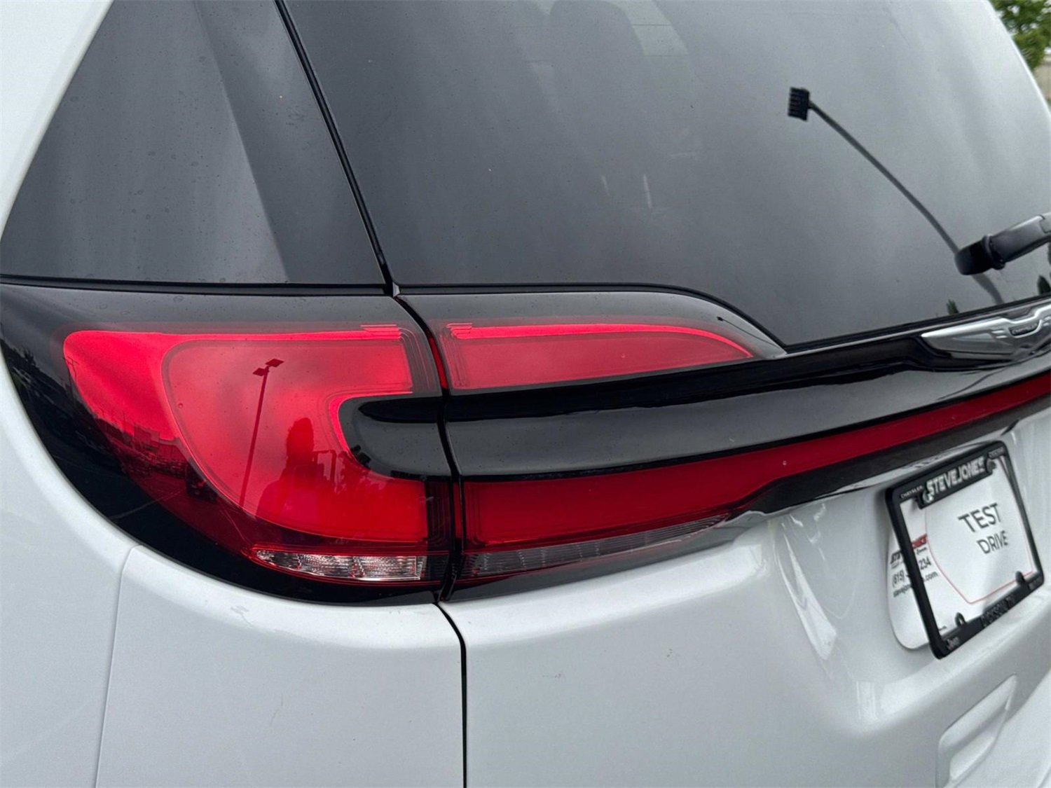 New 2025 Chrysler Pacifica Select image 11