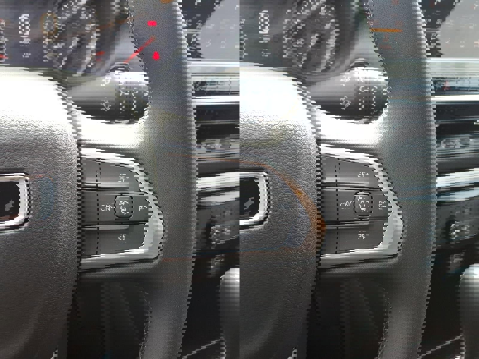 New 2026 Jeep Compass Latitude image 13