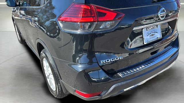 Used 2017 Nissan Rogue SV w/ Sun & Sound Touring Package image 35