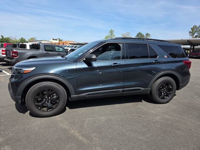 Used 2022 Ford Explorer Timberline image 2