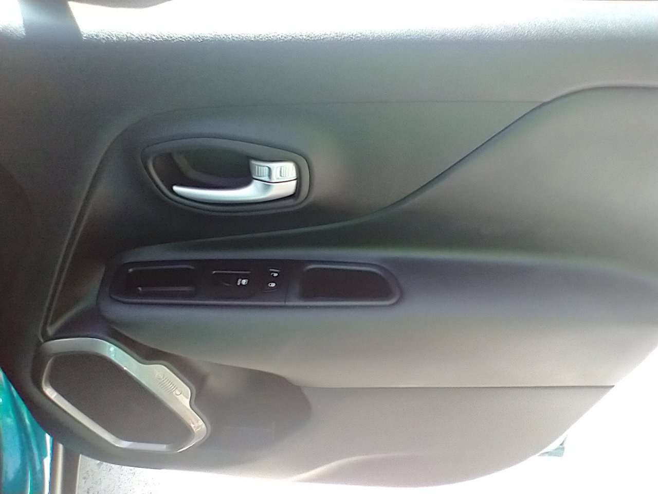 Used 2022 Jeep Renegade Limited image 13