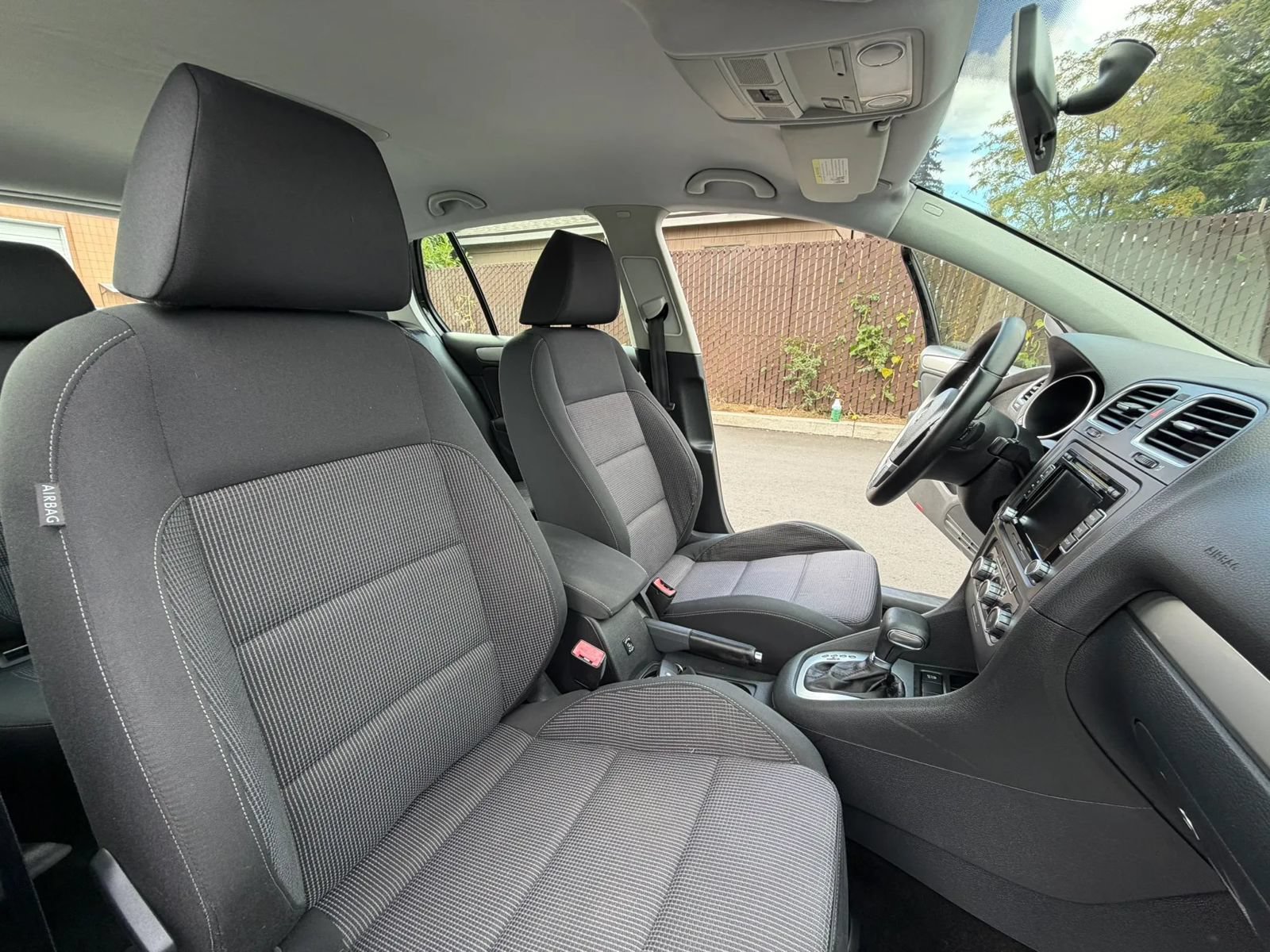 Used 2011 Volkswagen Golf TDI FWD image 26