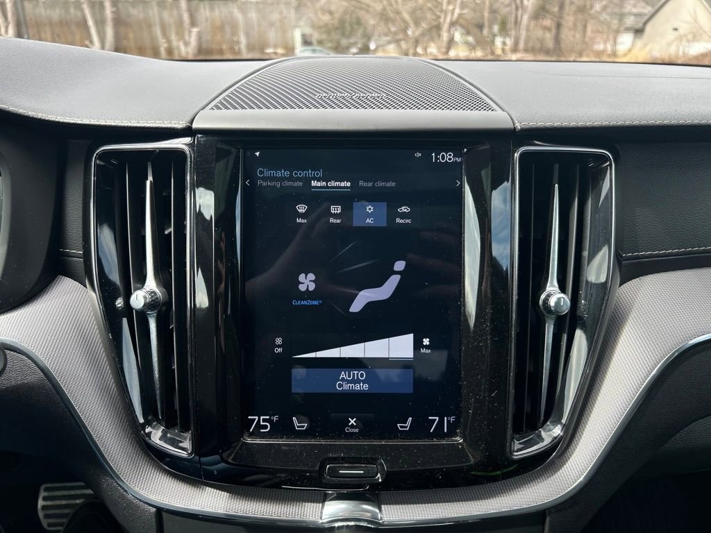 Used 2020 Volvo XC60 T5 R-Design w/ Protection Package Premier image 11