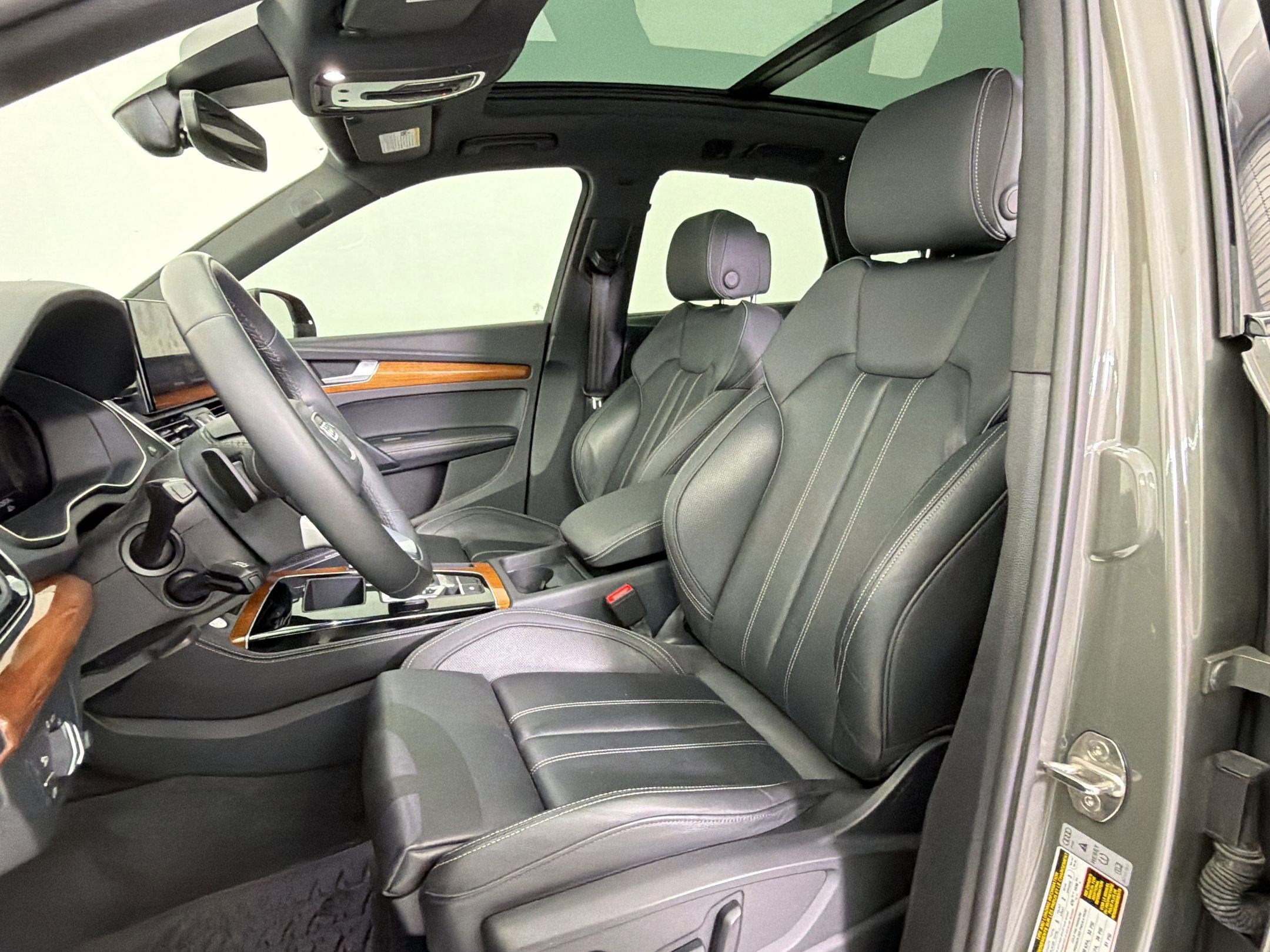 Used 2023 Audi Q5 2.0T Premium Plus w/ Premium Plus Package image 12