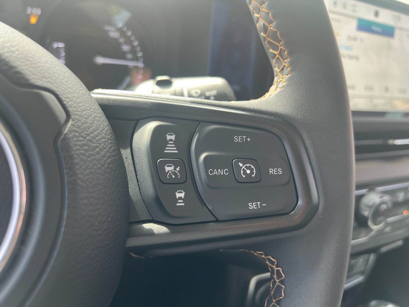 Used 2024 Jeep Wrangler Unlimited AWD/4WD image 21