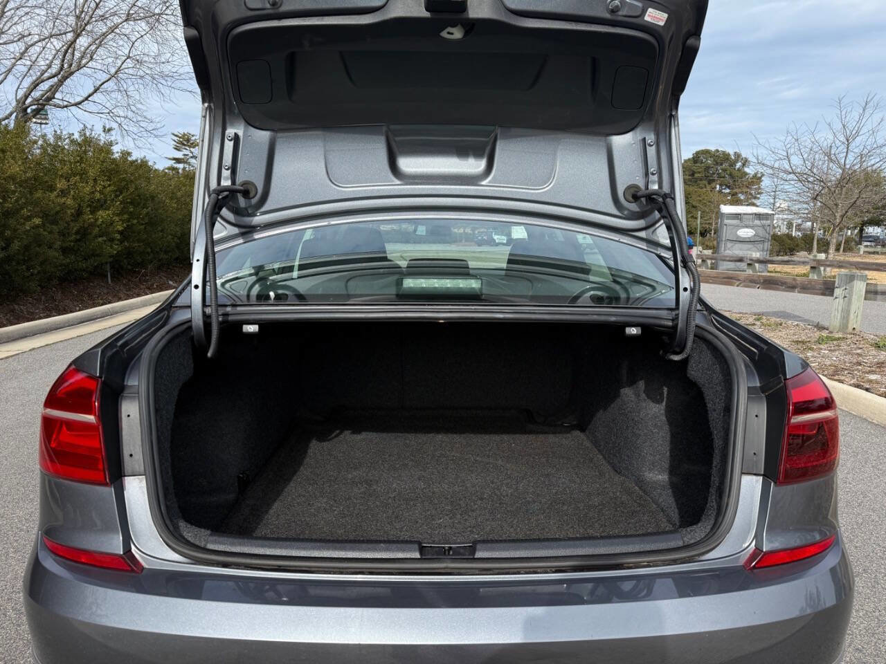 Used 2017 Volkswagen Passat 1.8T S image 11