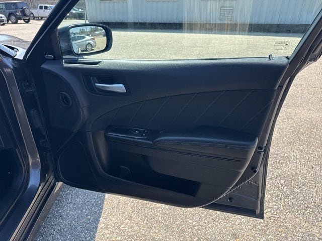 Used 2022 Dodge Charger R/T w/ Blacktop Package RWD image 14