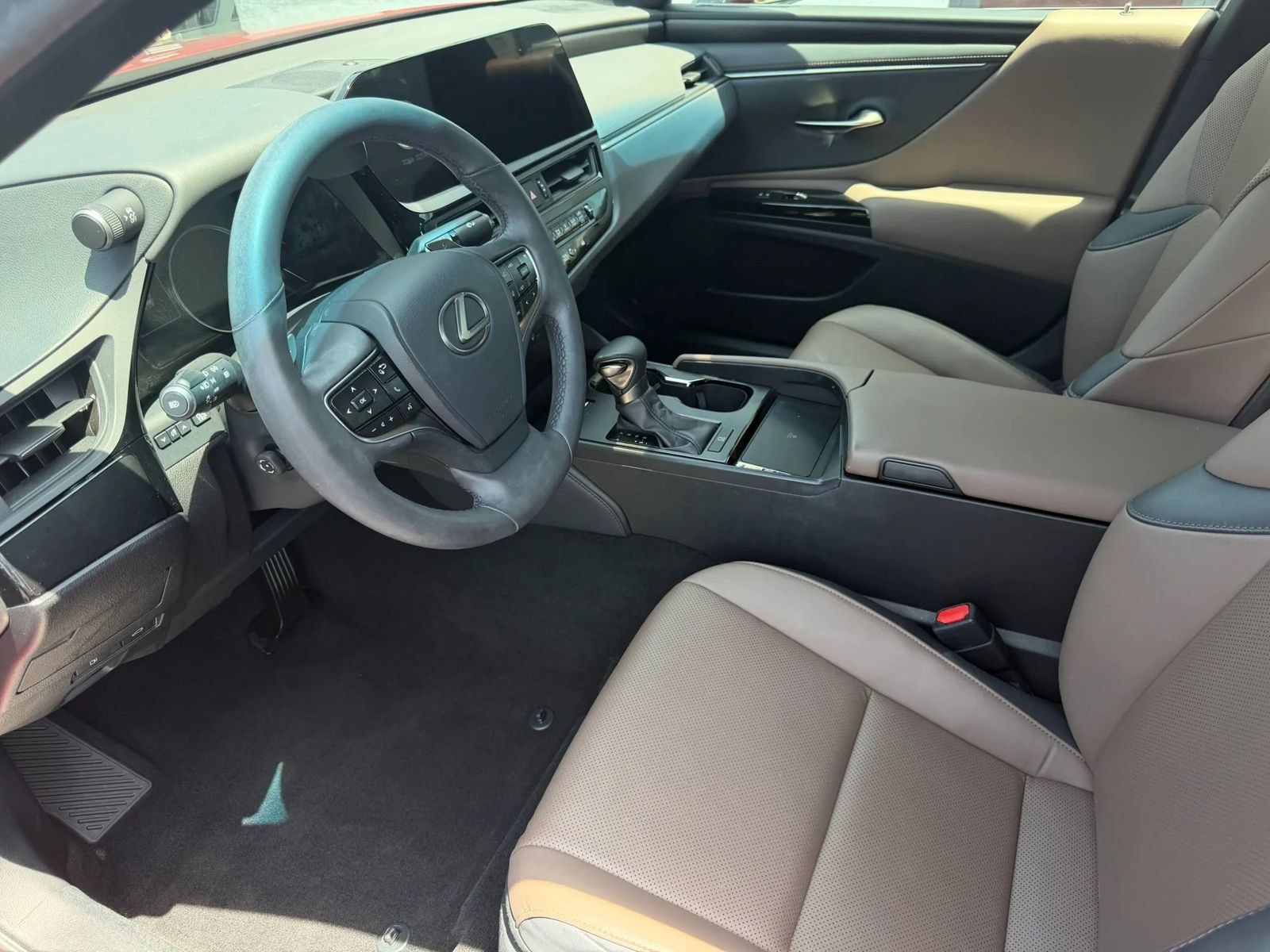 Used 2023 Lexus ES 350 w/ Premium Package FWD image 10