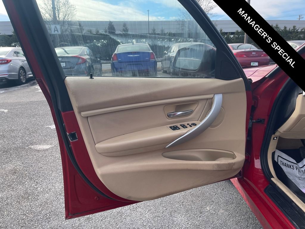 Used 2013 BMW 328i xDrive Sedan AWD/4WD image 13