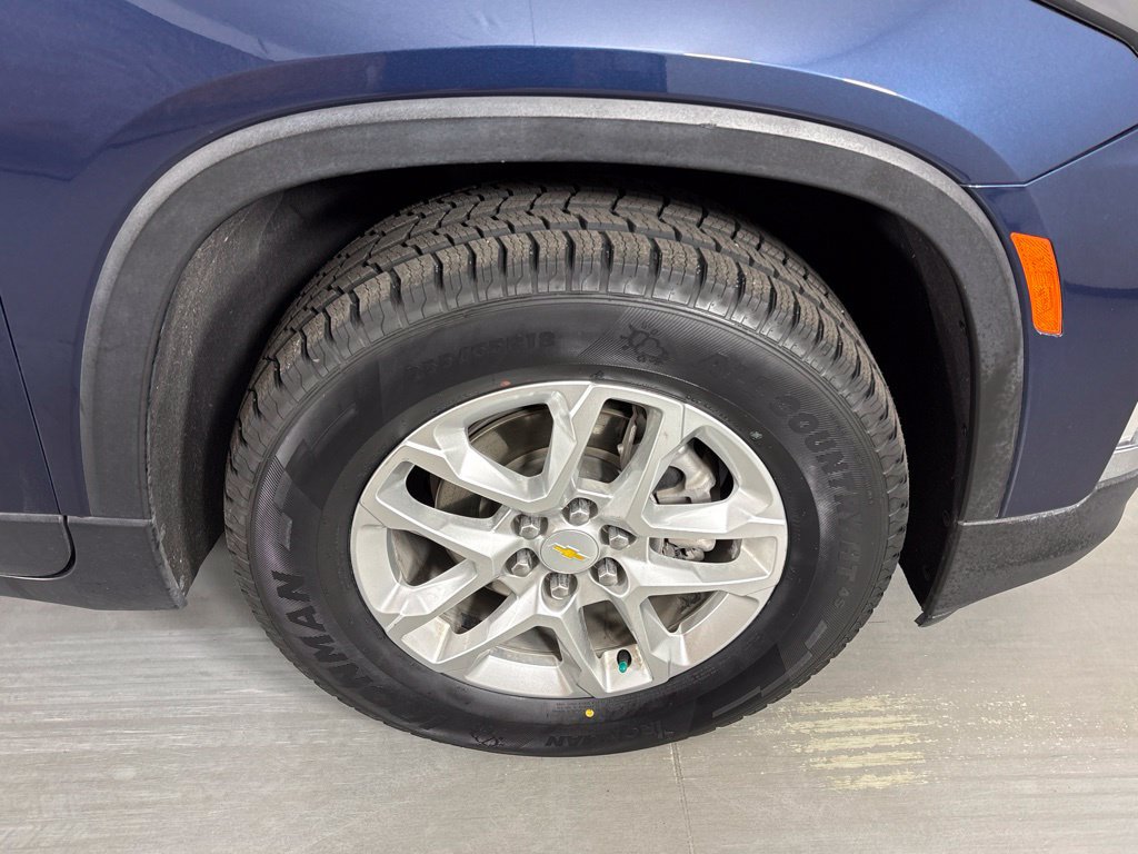 Used 2022 Chevrolet Traverse LS FWD image 13