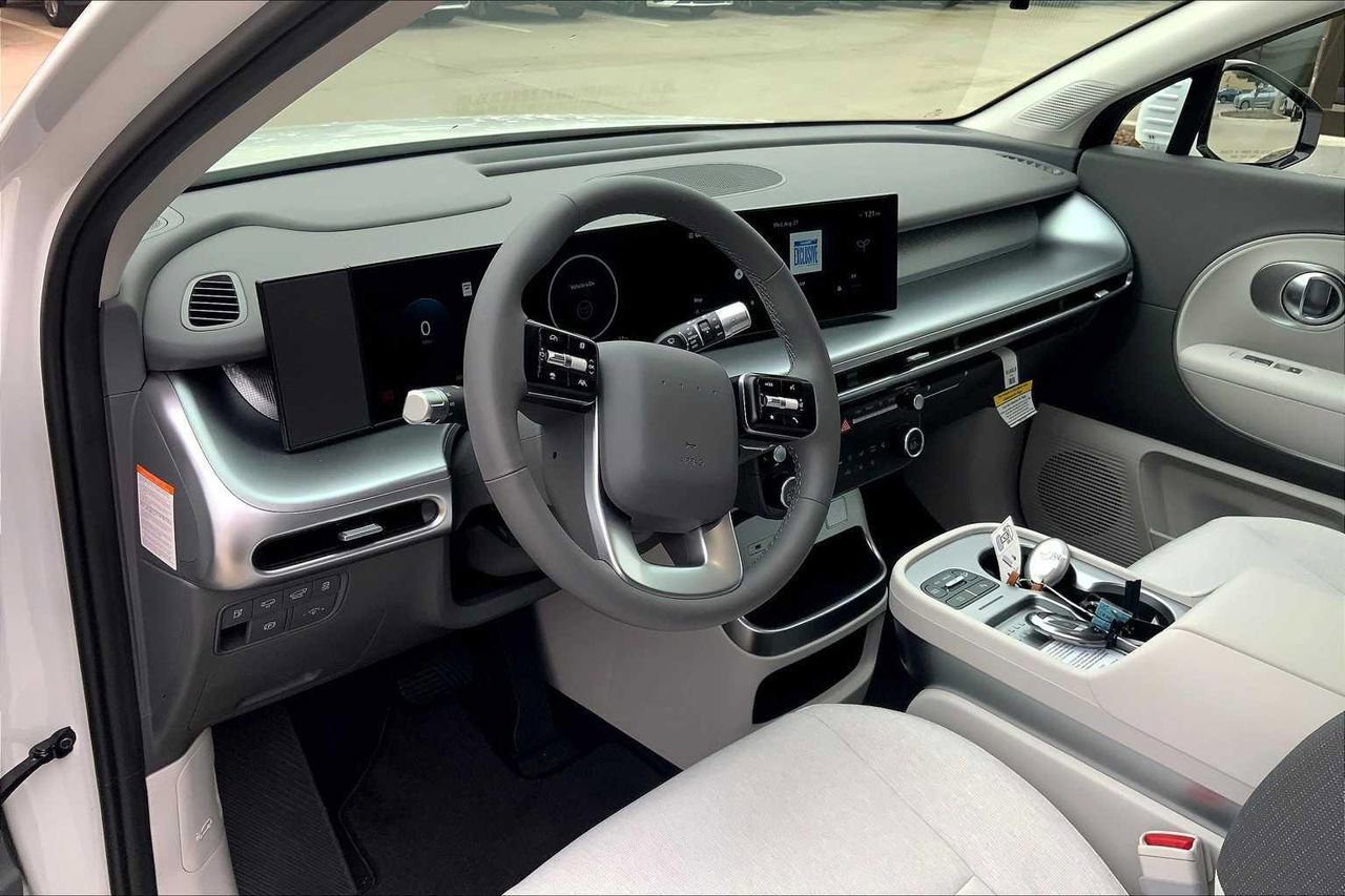 New 2026 Hyundai Ioniq 9 SE image 9