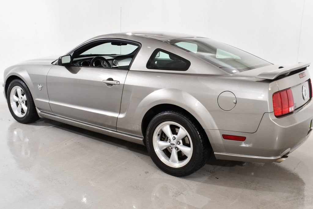 Used 2009 Ford Mustang GT Premium RWD image 15