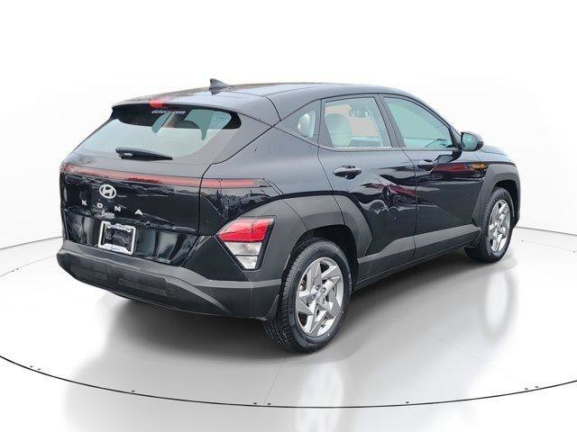Used 2025 Hyundai Kona SE FWD image 4