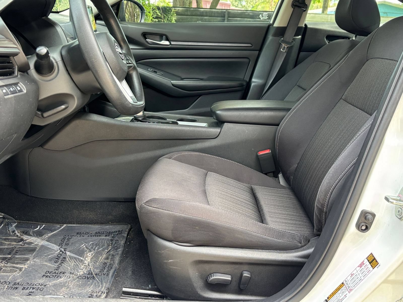 Used 2025 Nissan Altima 2.5 SV FWD image 22