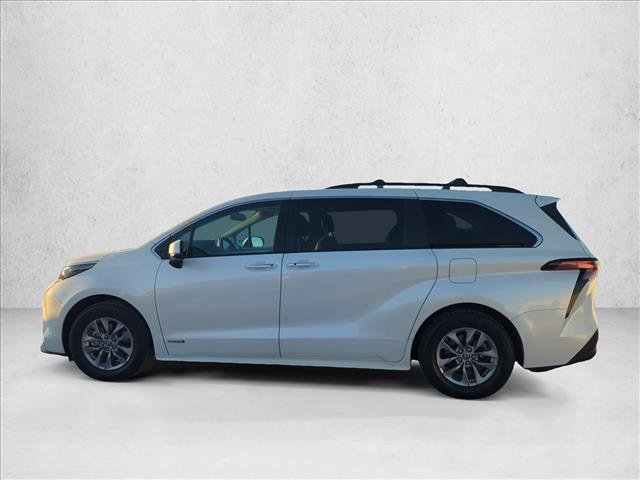 Used 2021 Toyota Sienna XLE AWD/4WD image 4