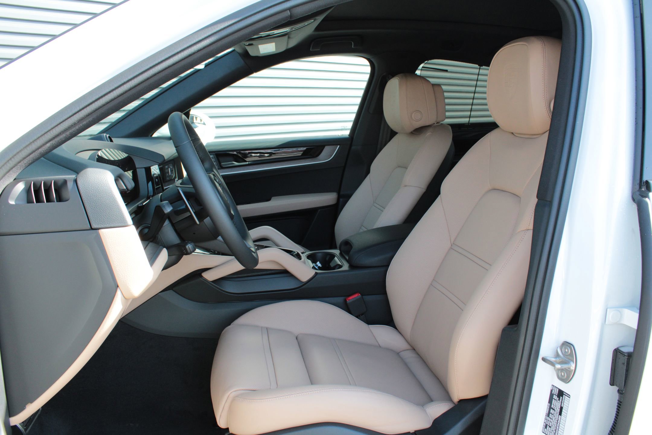 New 2026 Porsche Cayenne Coupe image 5