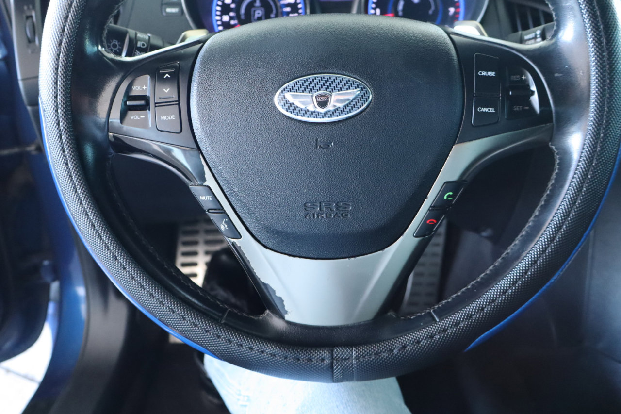 Used 2015 Hyundai Genesis 3.8 image 20