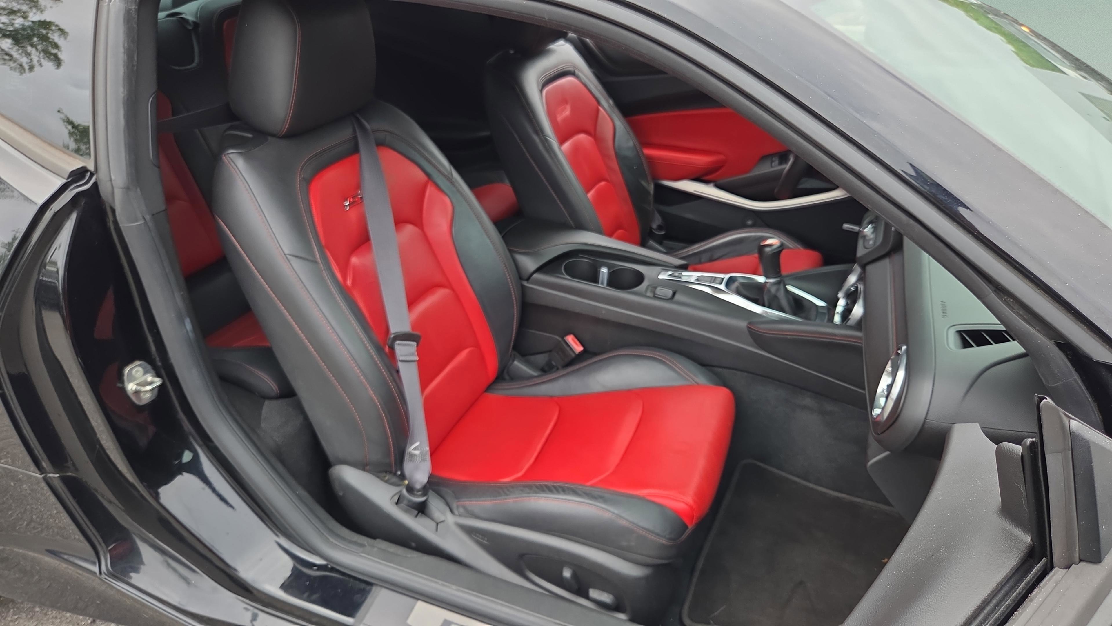 Used 2017 Chevrolet Camaro SS image 16