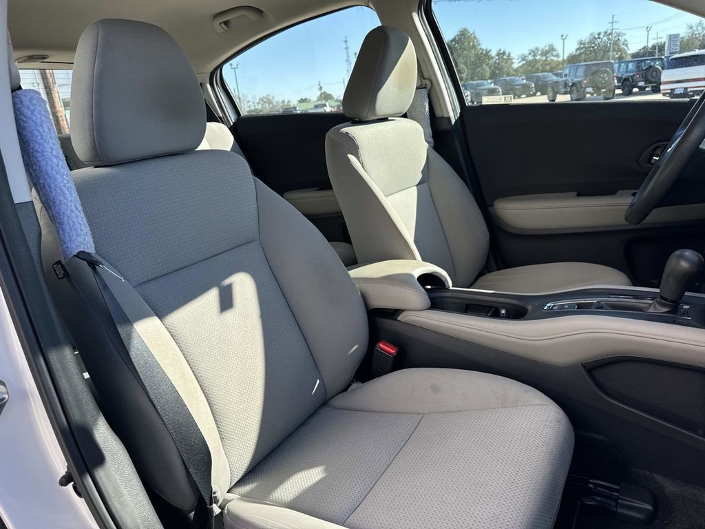 Used 2021 Honda HR-V LX image 23
