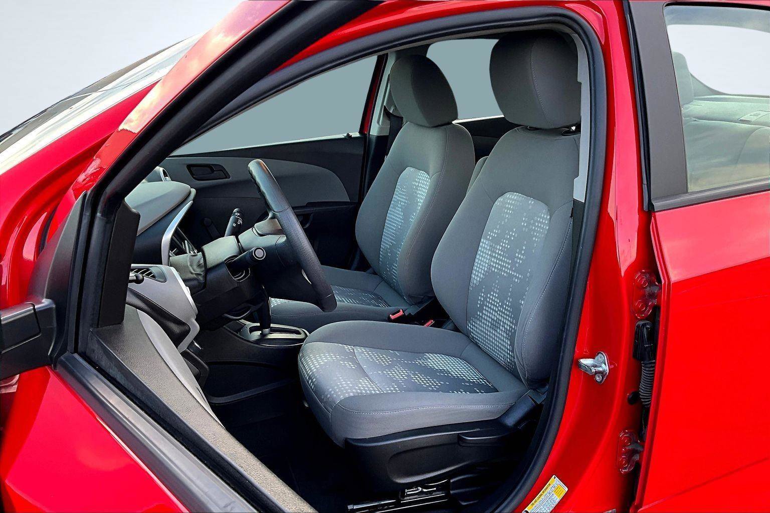 Used 2018 Chevrolet Sonic LS image 24