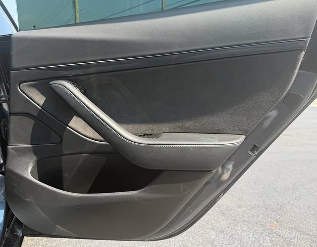 Used 2020 Tesla Model 3 Standard Range Plus RWD image 15