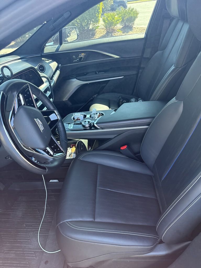 Used 2024 Cadillac Lyriq Luxury w/ LPO, Floor Liner Package image 2