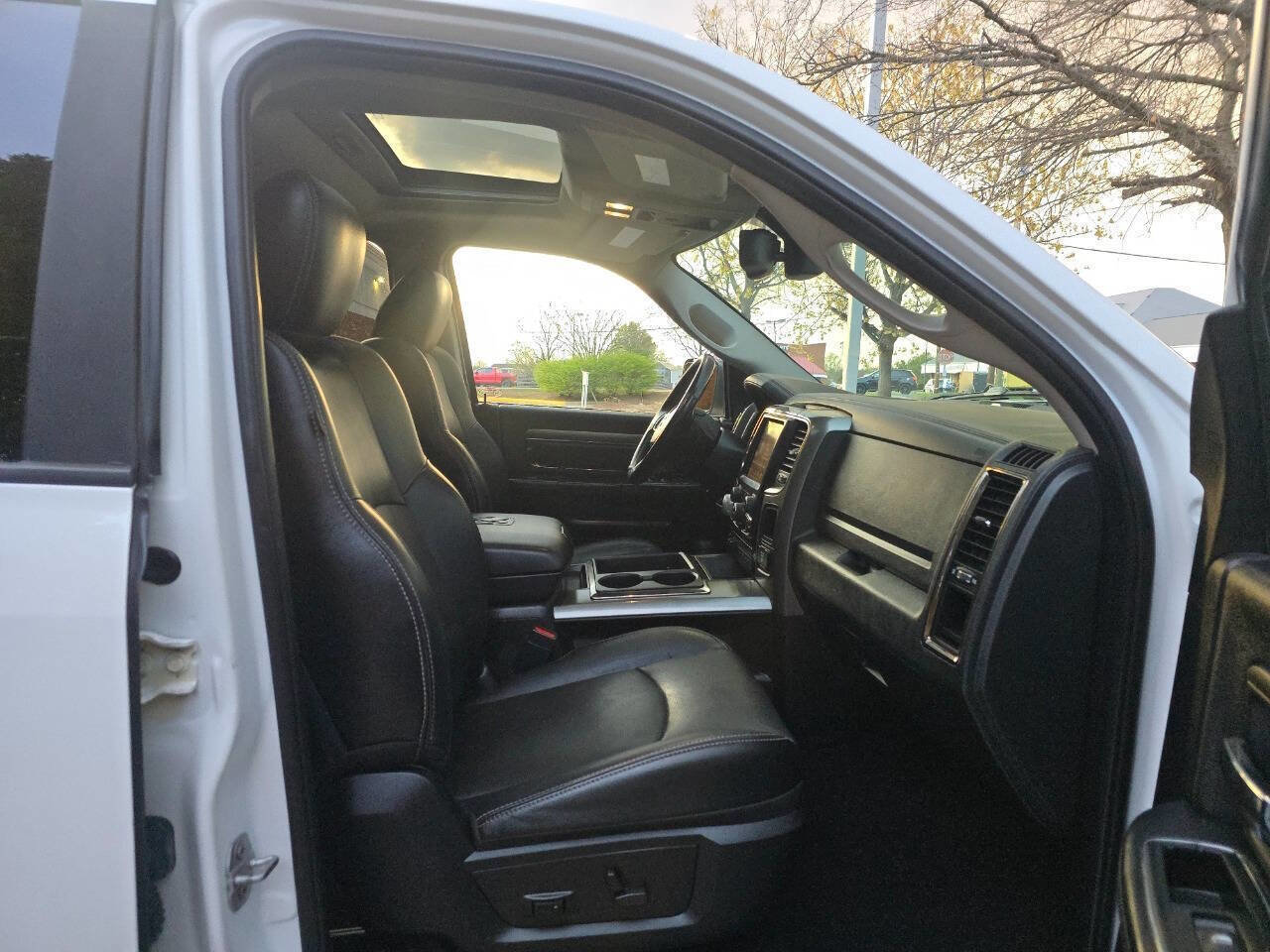 Used 2015 RAM 1500 Sport w/ Sport Premium Group AWD/4WD image 16