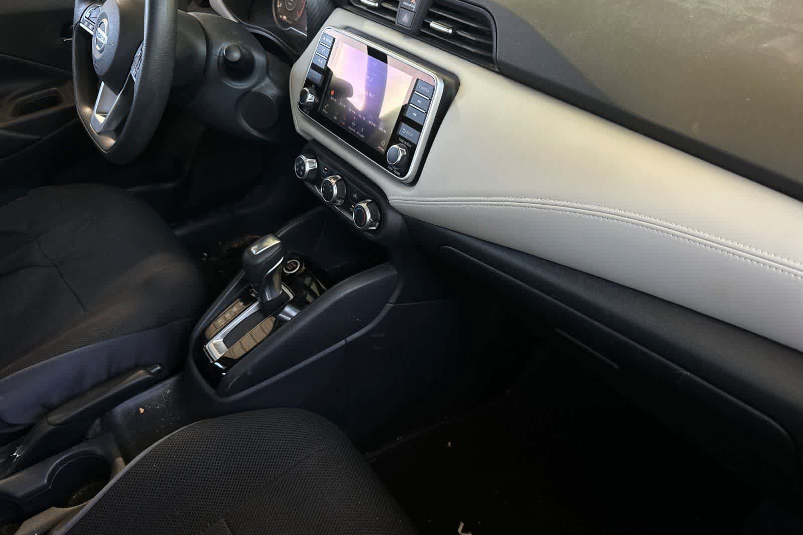 Used 2020 Nissan Versa SV FWD image 17