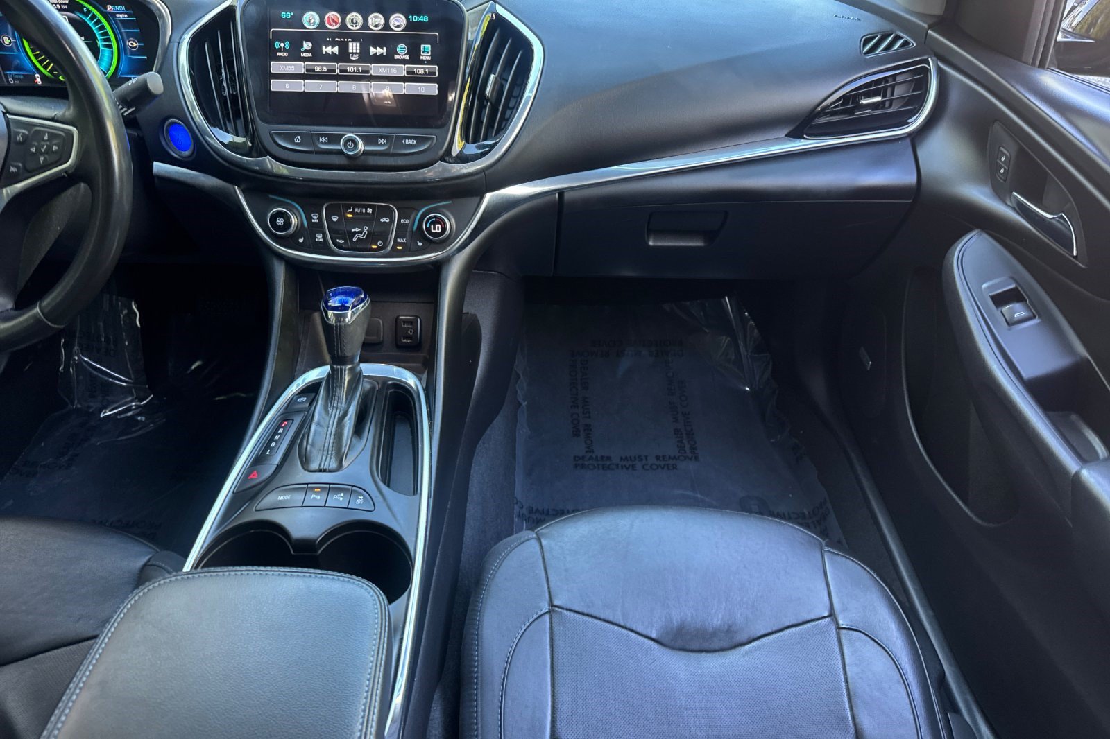 Used 2018 Chevrolet Volt Premier w/ Driver Confidence Package FWD image 32