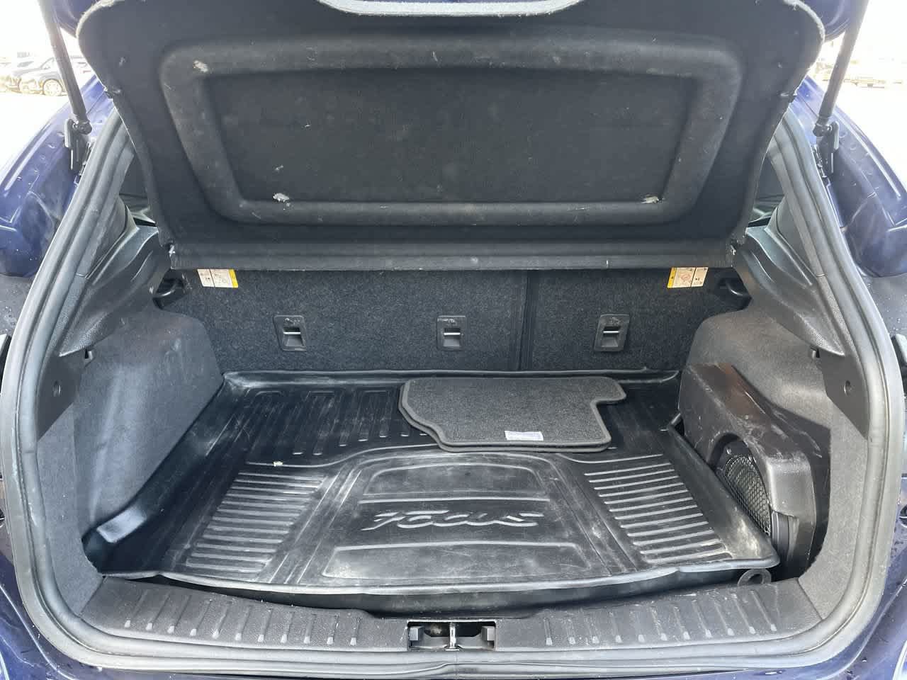 Used 2017 Ford Focus ST w/ Equipment Group 402A FWD image 17
