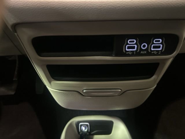 Used 2023 Chrysler Voyager LX FWD image 23