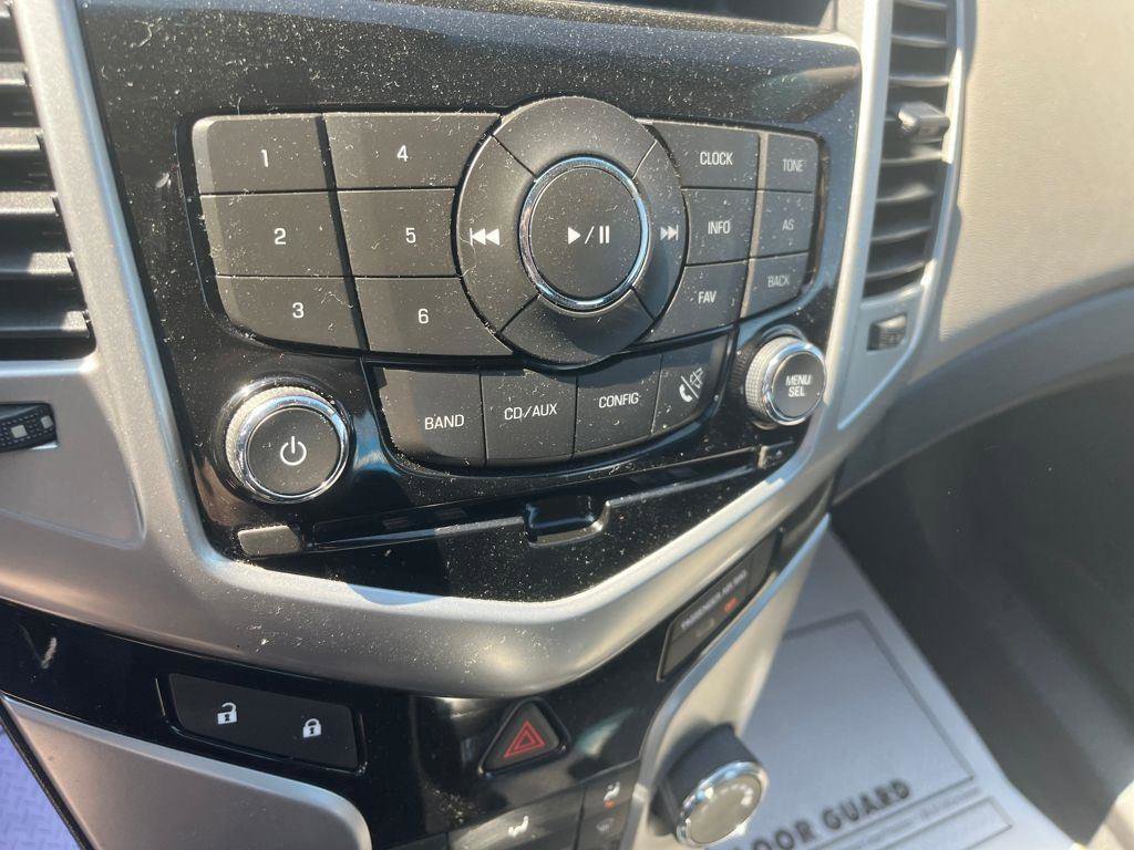 Used 2014 Chevrolet Cruze LS FWD image 15
