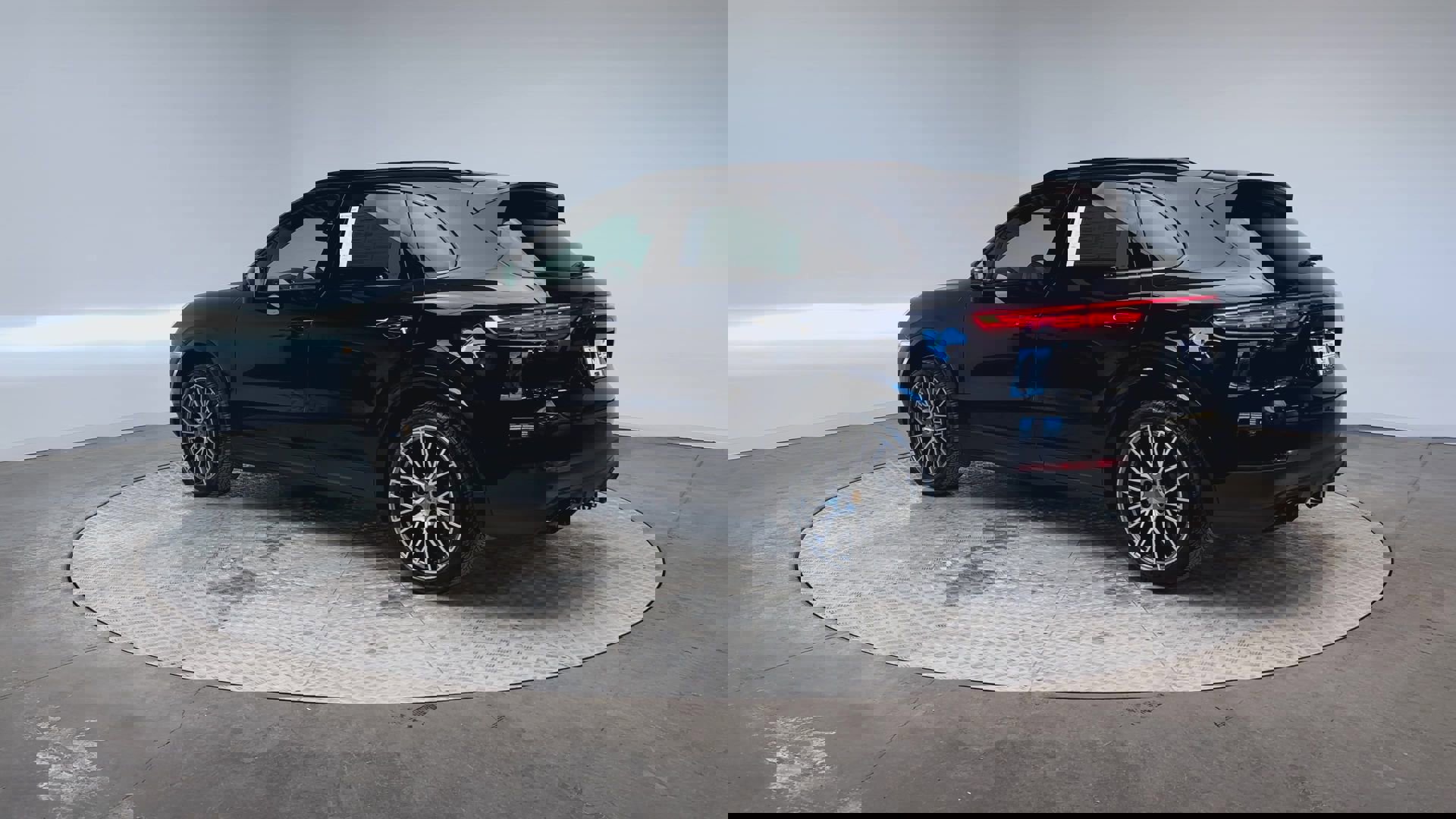 Used 2023 Porsche Cayenne image 6