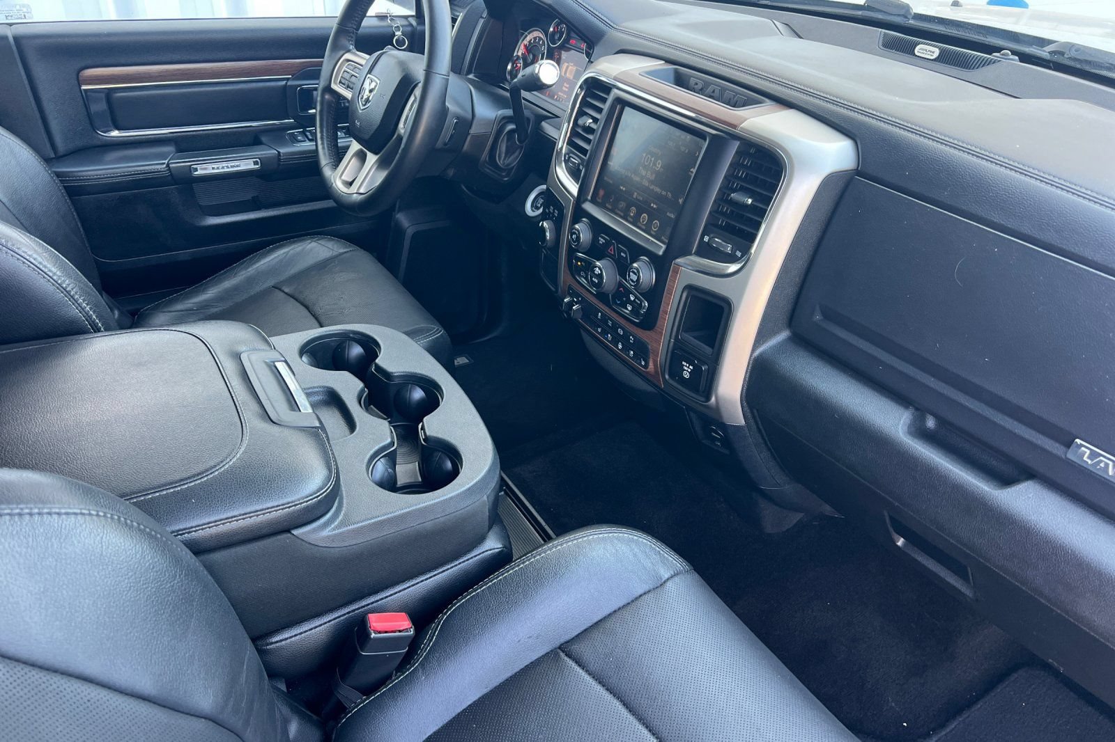 Used 2014 RAM 3500 Laramie w/ Cold Weather Group AWD/4WD image 12