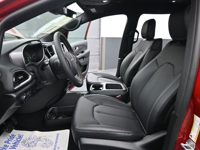 New 2026 Chrysler Voyager LX FWD image 10