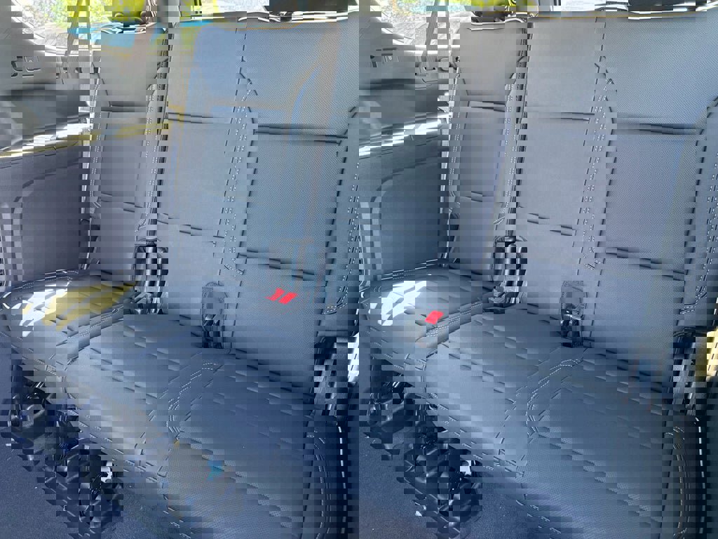 New 2026 Chevrolet Suburban Premier image 27