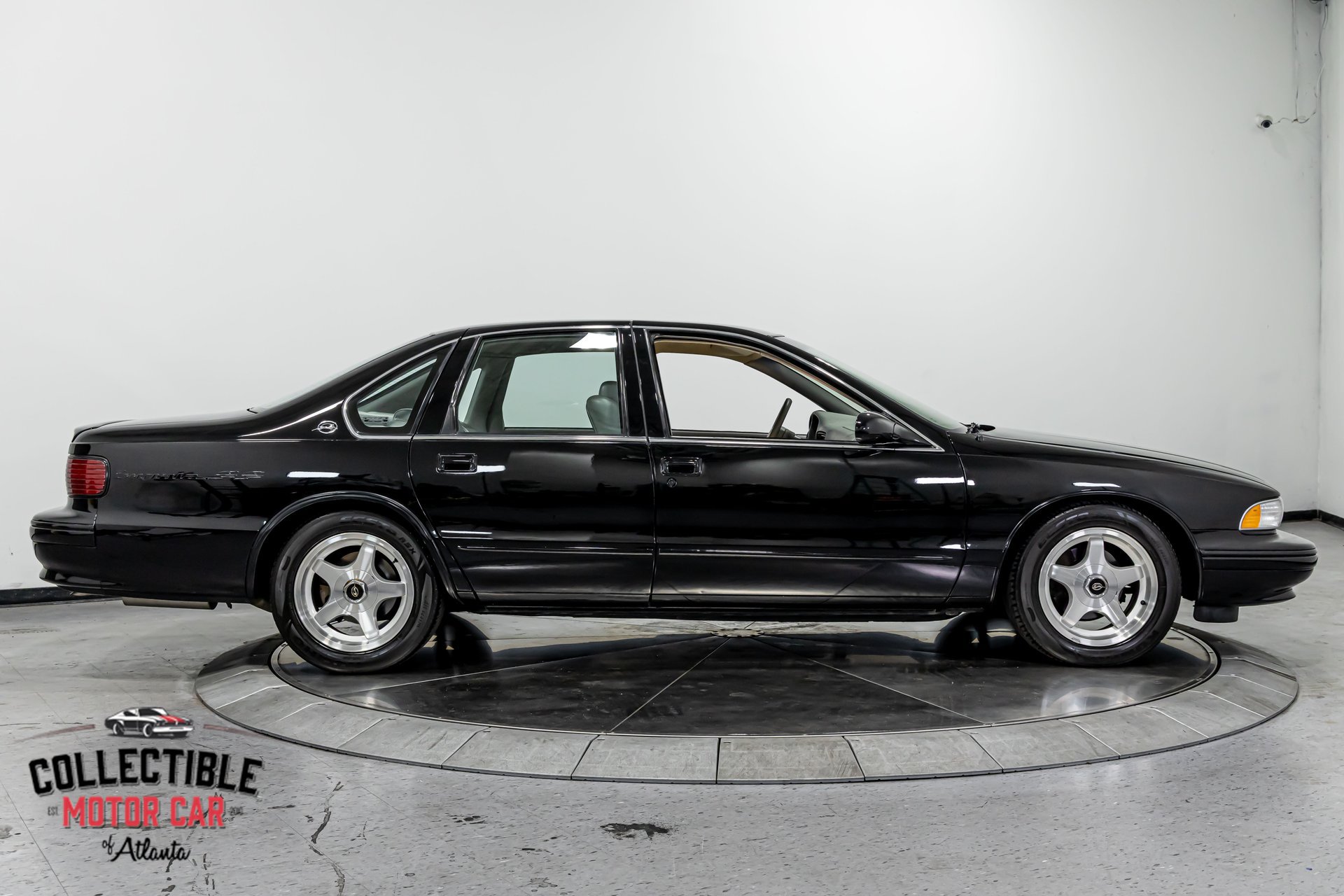 Used 1996 Chevrolet Impala SS RWD image 23