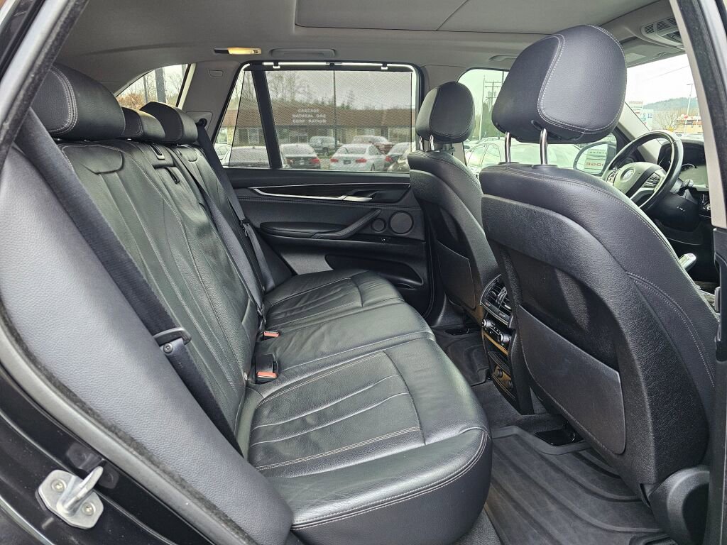 Used 2017 BMW X5 xDrive35d image 12