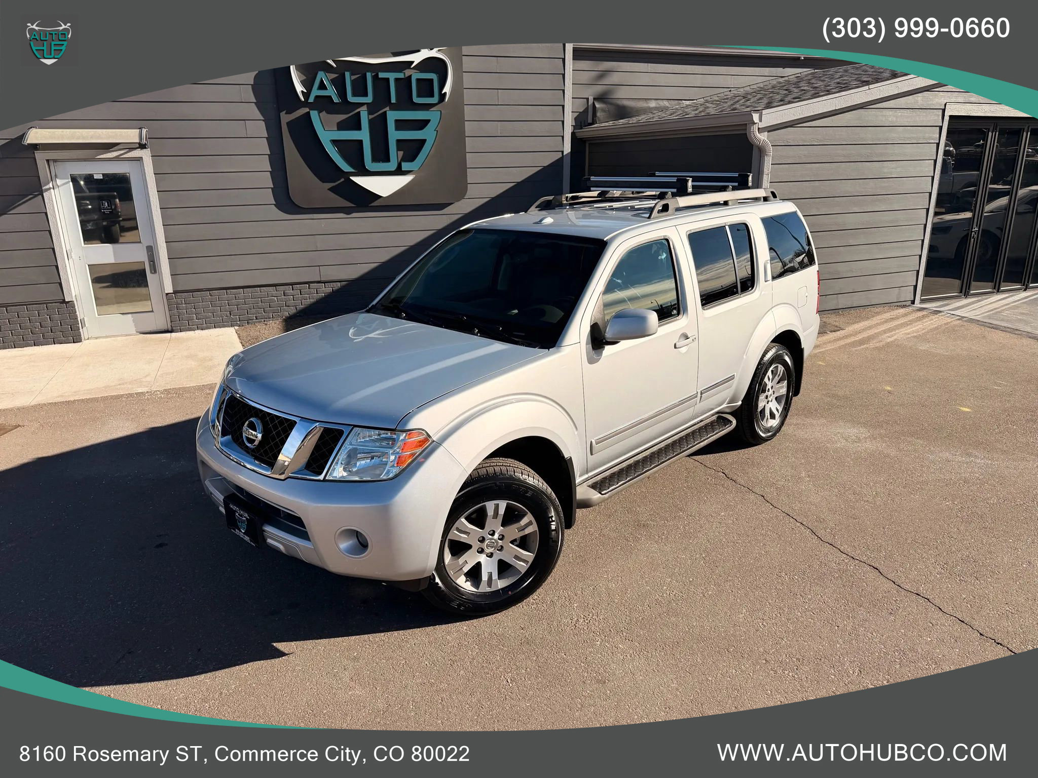 Used 2011 Nissan Pathfinder Silver image 2