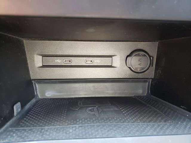 Used 2022 Volkswagen Taos SE image 25