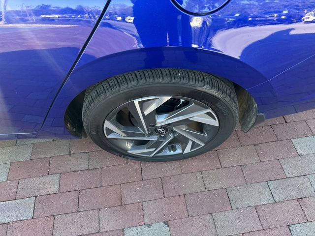 Used 2024 Hyundai Elantra SEL w/ Convenience Package image 6