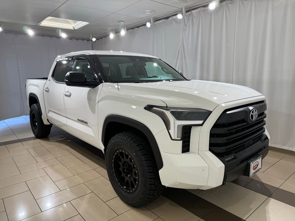 Used 2023 Toyota Tundra SR5 w/ SR5 Premium Package AWD/4WD image 7