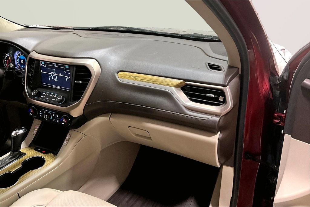 Used 2018 GMC Acadia Denali w/ Technology Package AWD/4WD image 26