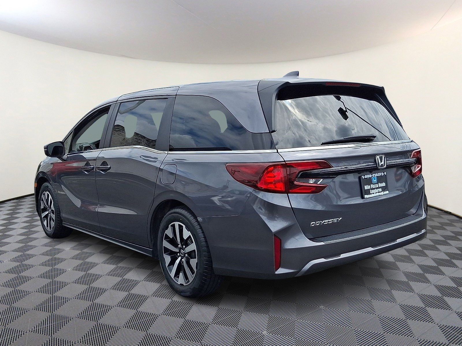 Used 2025 Honda Odyssey EX-L image 5