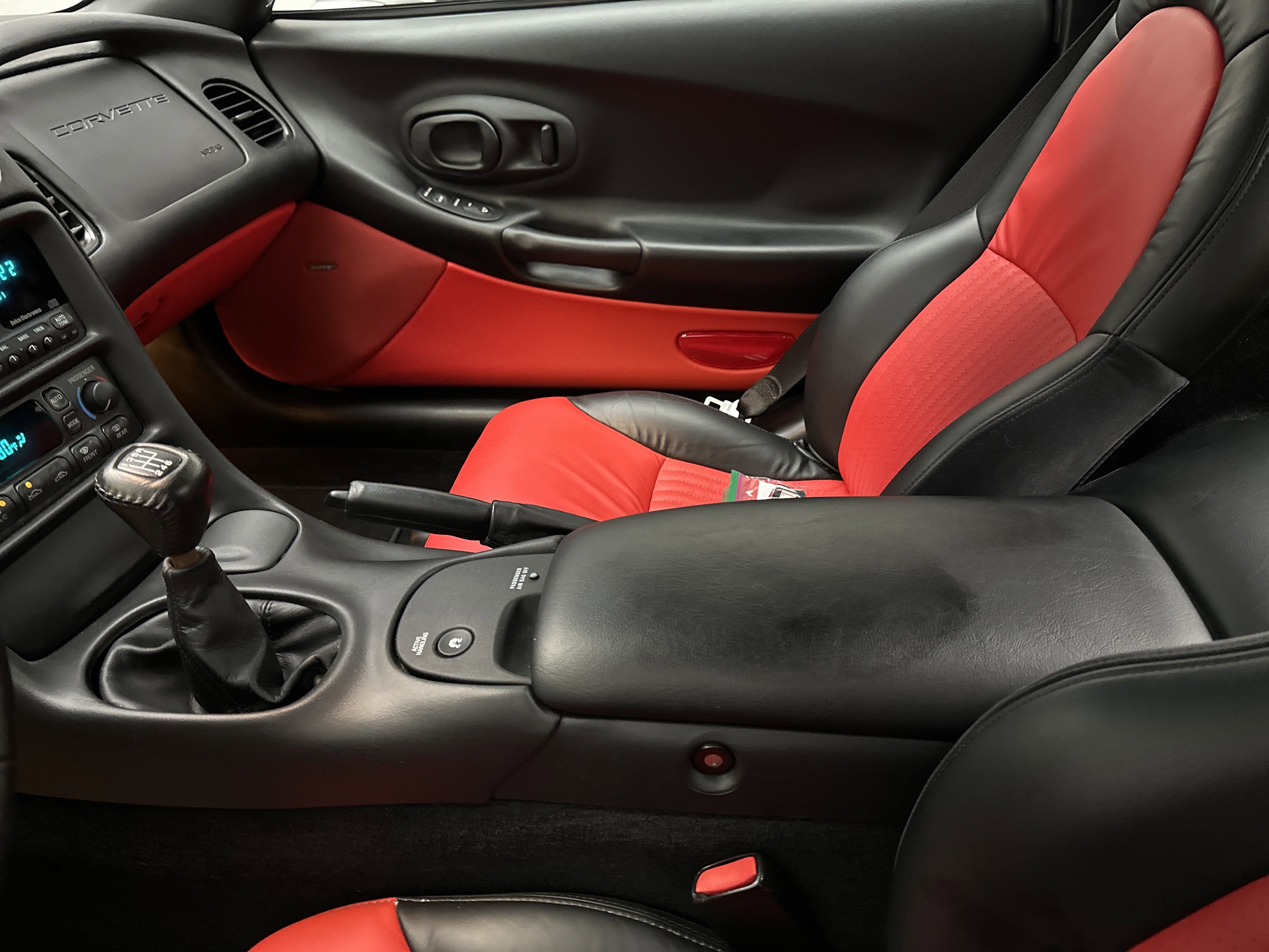 Used 2001 Chevrolet Corvette Z06 w/ Memory Pkg image 27