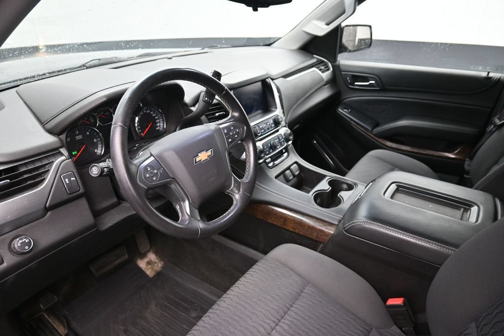 Used 2016 Chevrolet Suburban LS RWD image 17
