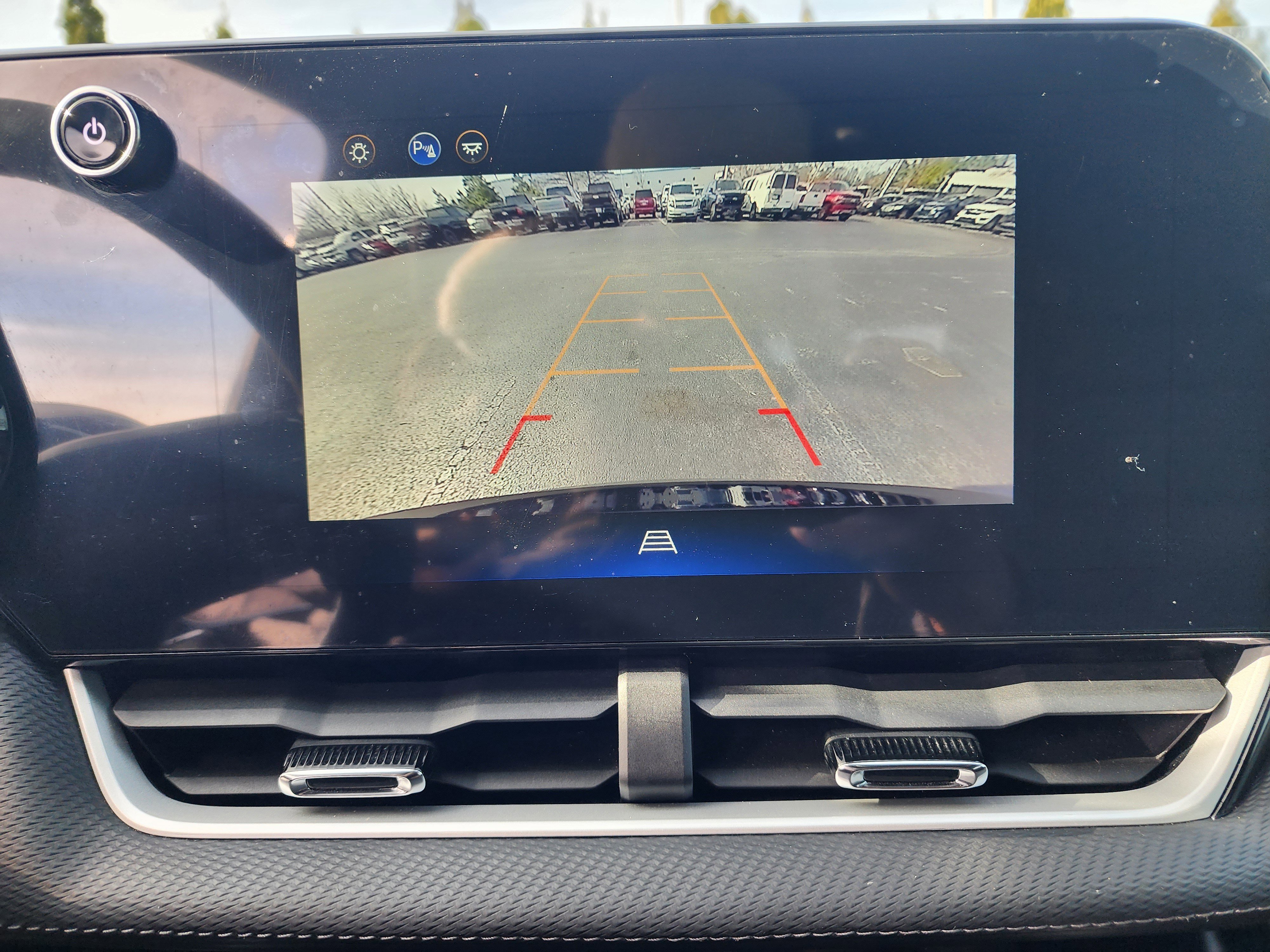 Used 2025 Chevrolet Equinox LT image 33